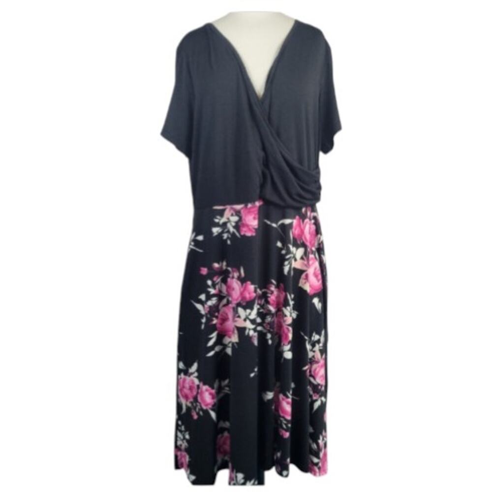NWT Nemidor V-Neck Print Stretchy Swing Dress Pockets Size 18